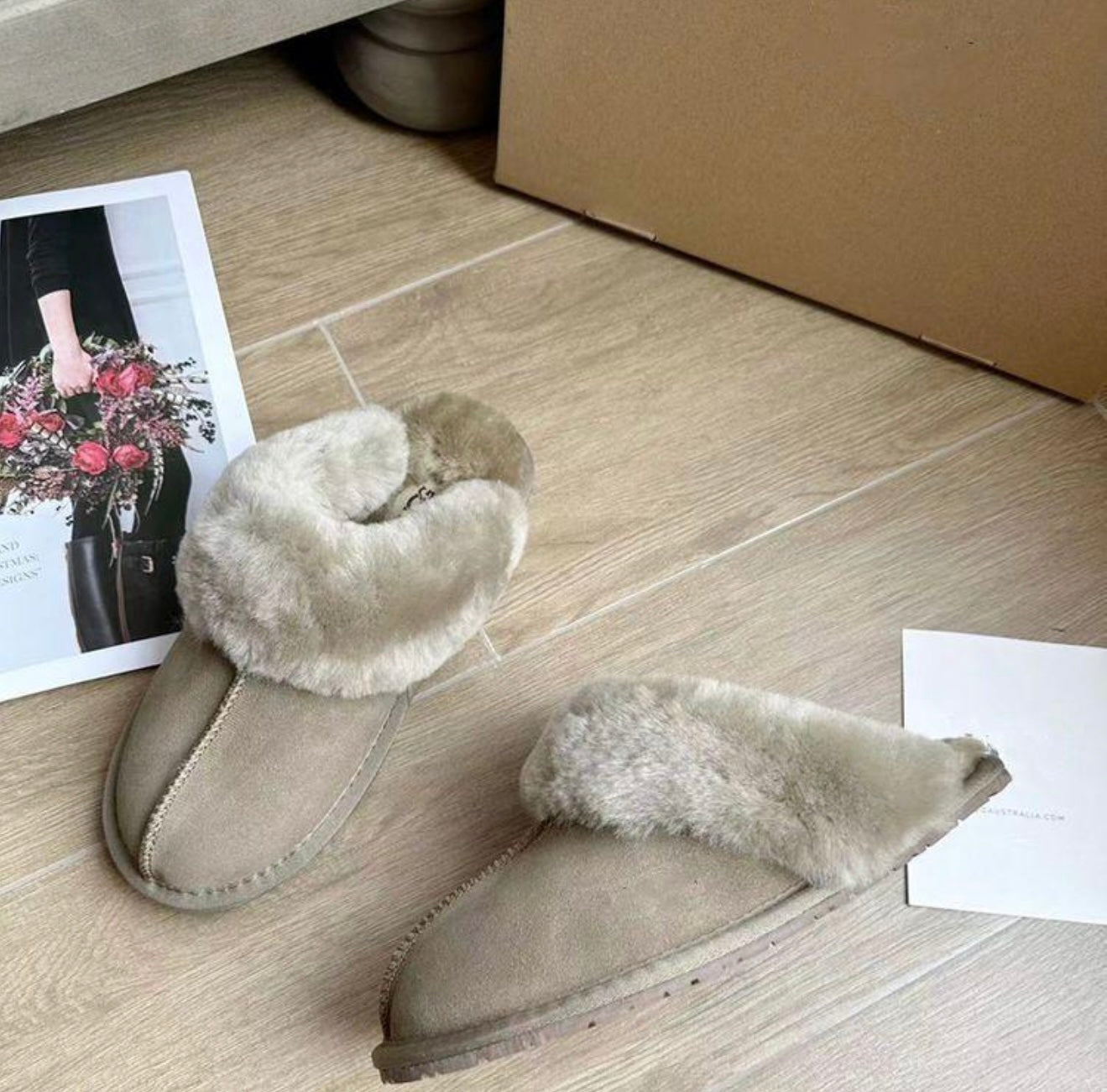 Uggé Fluffy Slippers