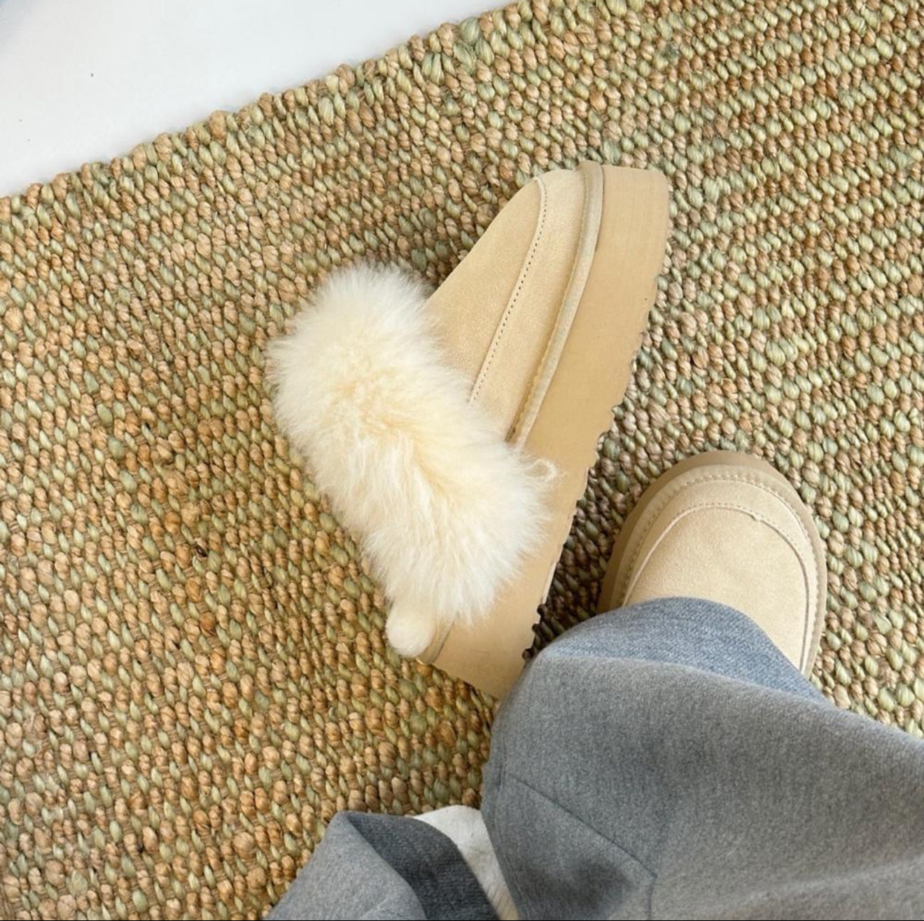 Uggé Platform Slippers
