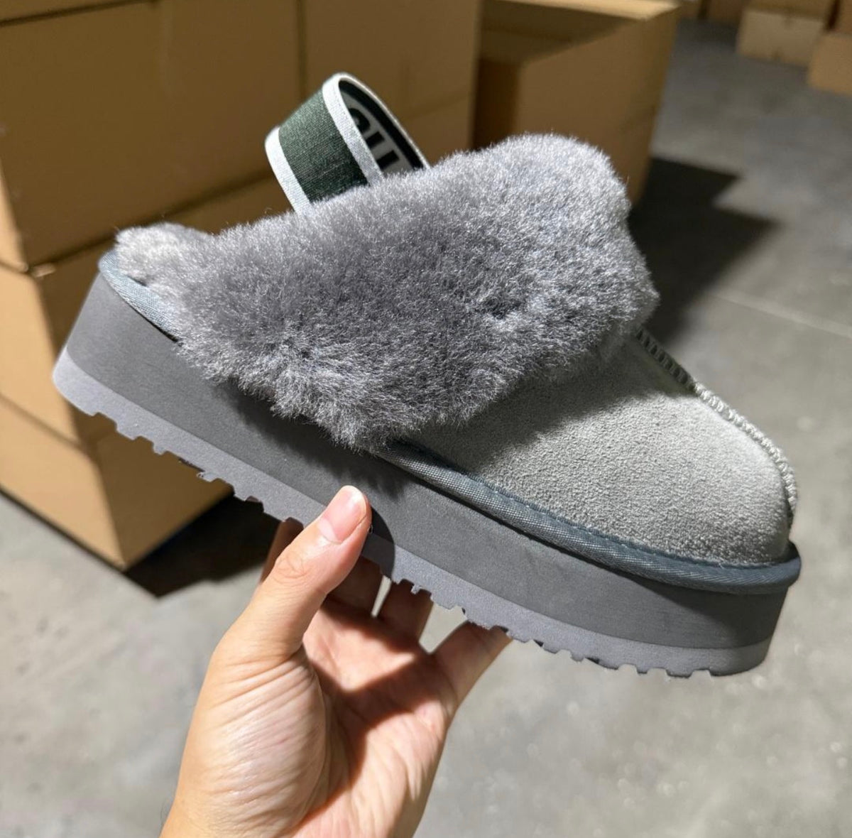 Uggé Slippers