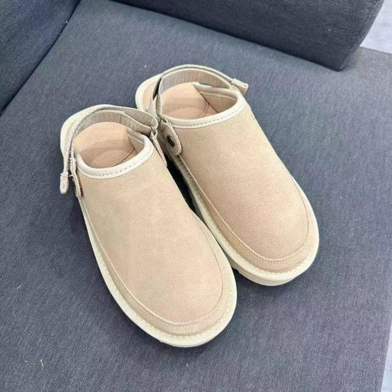 Uggé Sandals